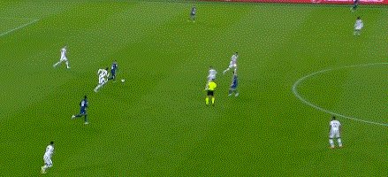 1667433258562050842.gif 尤文.gif